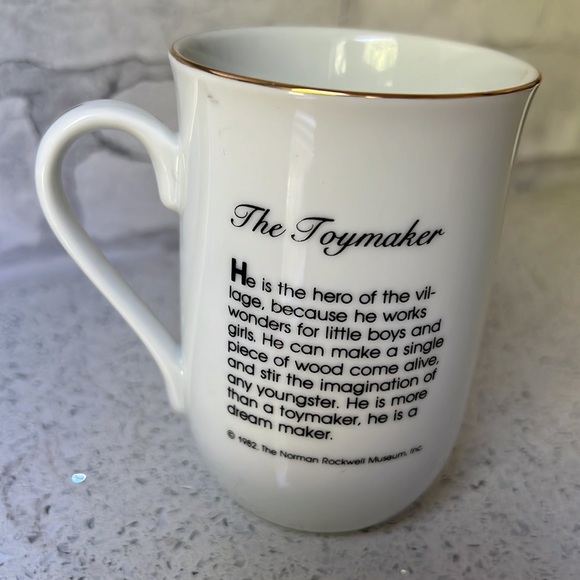 Vintage Collectible Norman Rockwell Gold Trim Cup/Mug 1982 “The Toymaker” - Picture 4 of 5